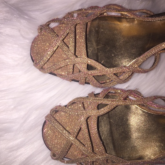 Dolce & Gabbana light pink sparkly strappy heels - Picture 2 of 8